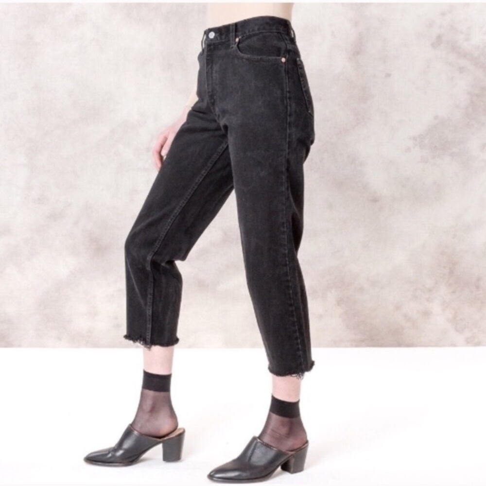 Vintage High Waist Frayed Hem Levi’s-Black (XXS-M) - Picture 4 of 4